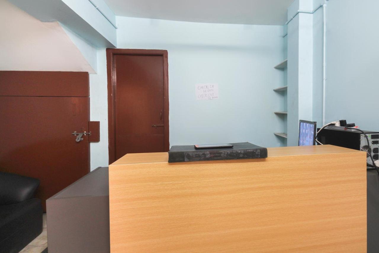 Oyo Flagship 48158 Ss Towers Podanur Exterior photo