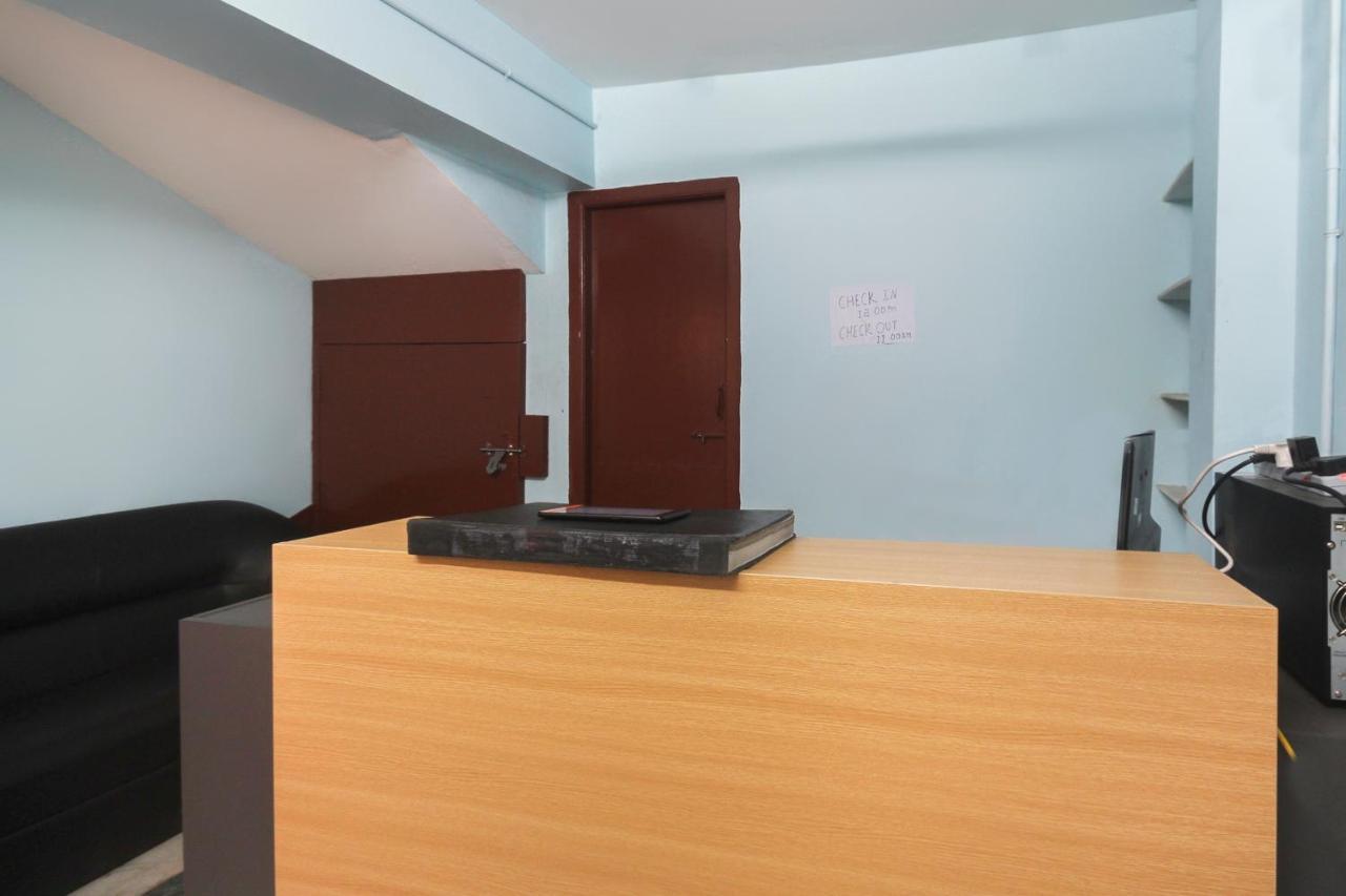 Oyo Flagship 48158 Ss Towers Podanur Exterior photo